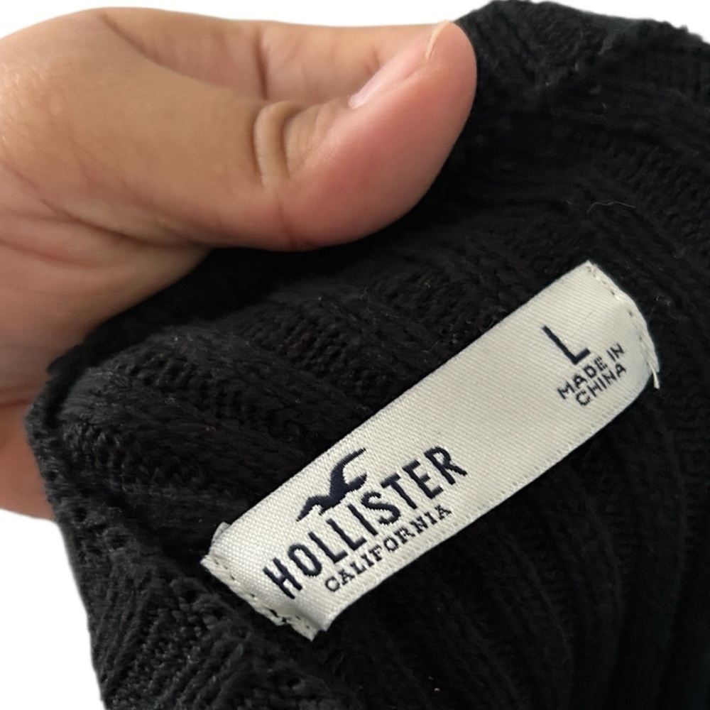 Hollister Black & Cream Striped Cropped Women's Sweater - Picture 3 of 4